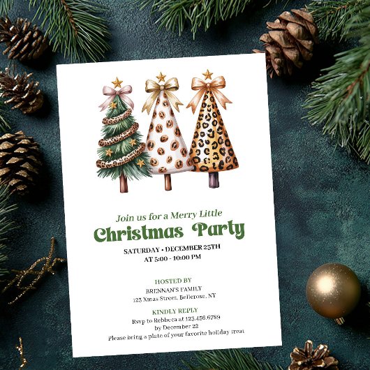 Modern earthy Christmas tree leopard design invite Kaart