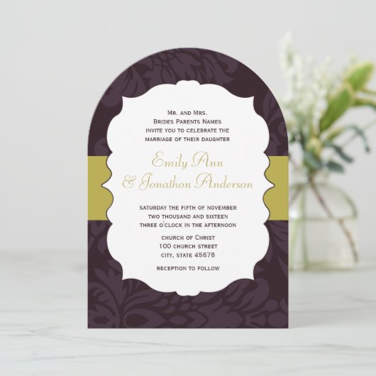 Modern Eggplant en Limoen Damask Wedding Invite Kaart (Staand voorkant)