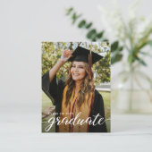 Modern Elegant Afstuderen Script Custom Photo Uitnodiging Briefkaart (Staand voorkant)