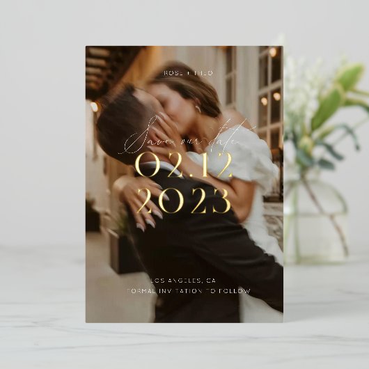 Modern Elegant Black and White Photo Wedding Folie Uitnodiging (Staand Voorkant)