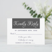 Modern Elegant Eenvoudig Script Vriendelijk Antwoo RSVP Kaartje (Staand voorkant)