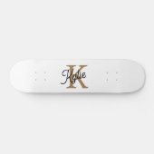 Modern Elegant Monogram Naam Zwart Goud Script Skateboard (Horizontaal)