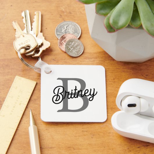 Modern Elegant Monogram Naam Zwart Grijs Script Sleutelhanger (Bureau)