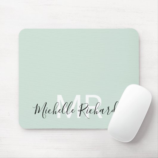 Modern elegant pastel green monogram script muismat (Met muis)