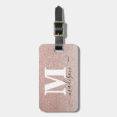 Modern Elegant Roos Goud Glitter Script Monogram Bagagelabel (Voorkant verticaal)