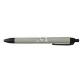 Modern Elegant Script Evergreen Fog Monogram Zwarte Inkt Pen (Bodem)
