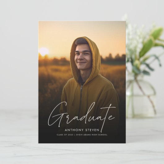 Modern Elegant Script Overlay Photo Afstuderen Aankondiging (Staand voorkant)
