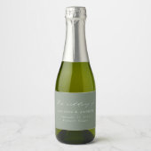 Modern Elegant Script Sage Green Wedding Sparkling Wijnetiket (Voorkant)