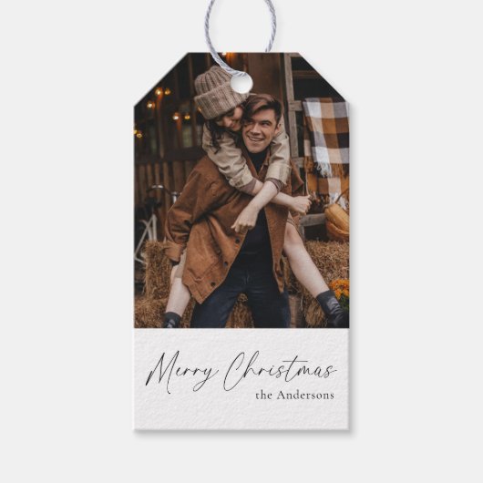 Modern Elegant Vrolijk Kerstscript Familiefoto Cadeaulabel (Voorkant)