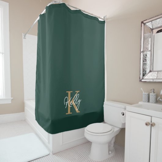 Modern Emerald Groen Goud Monogram Script Douchegordijn (In situ)