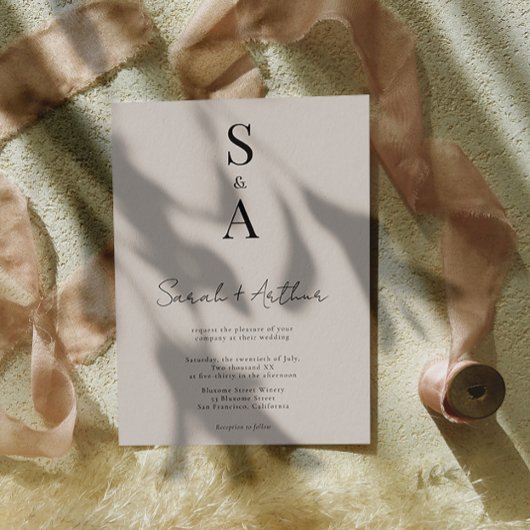 Modern en Elegant Script en Monogram Bruiloft Kaart