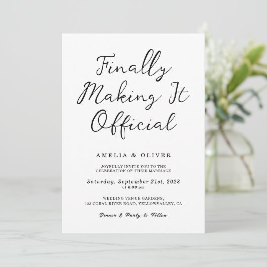 Modern Finally Making It Official Wedding Kaart (Staand voorkant)