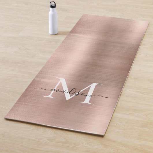 Modern geborsteld metallic Roos goud monogram scri Yogamat (In situ)