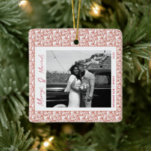 Modern Gelukkig en Gehuwd Nieuwgetrouwd Boog Kerst Keramisch Ornament