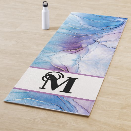 Modern gemarmerd blauw alcohol inkt monogram yogamat (In situ)