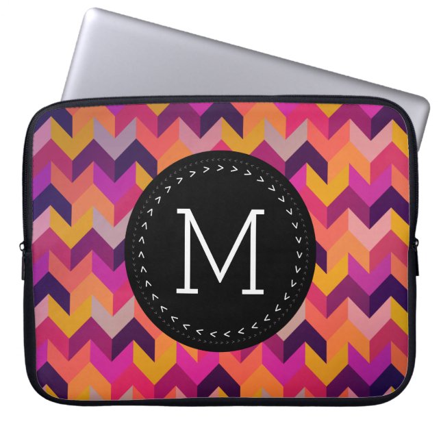 Modern Geometric Chevron Black Monogram Laptop Sleeve (Voorkant)