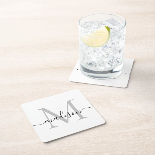 Modern gepersonaliseerd grijs monogram scriptnaam vierkante kartonnen onderzetter (Insitu)