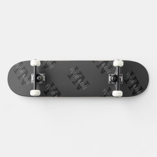 Modern Getiteld Donkergrijs Monogrammed Naam/ander Skateboard (Horizontaal)