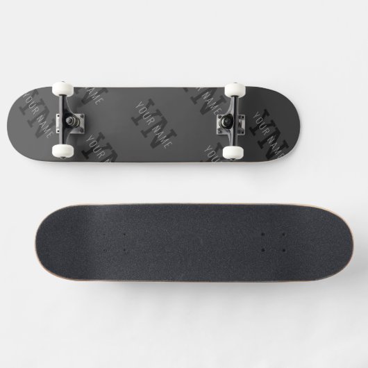 Modern Getiteld Donkergrijs Monogrammed Naam/ander Skateboard (Horizontaal)