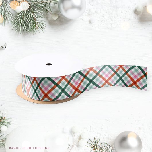 Modern Gingham Holiday Lint