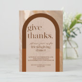 Modern Give Merci Friendsgiving Invitation (Debout devant)