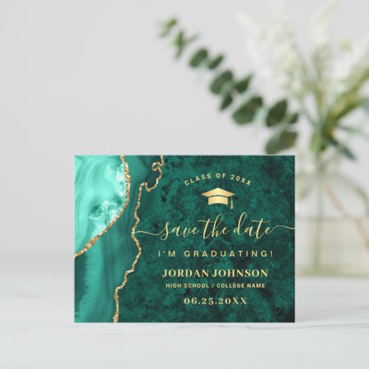 Modern Gold Emerald Green Afstuderen Save the Date Briefkaart (Staand voorkant)