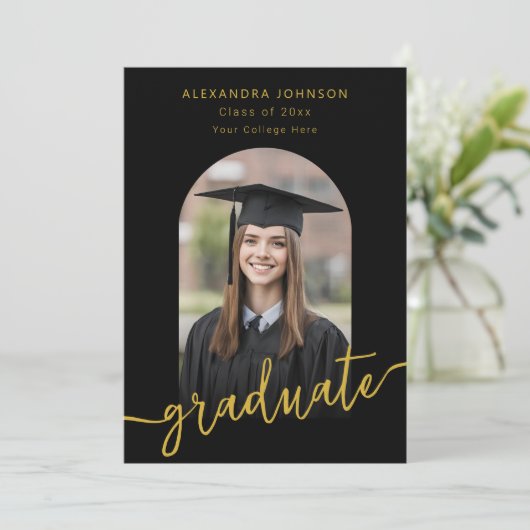Modern Gold Script Arch Photo Afstuderen Aankondiging (Staand voorkant)