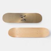 Modern goudborsgeborsteld metaal monogram skateboard (Horizontaal)