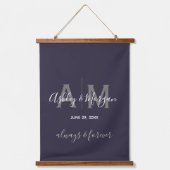 Modern Gray & Blue Monogram Weddenschap Hangend Wandkleed (Voorkant)
