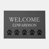 Modern gray burlap Welkome familienaam hond poten Deurmat (Voorkant)