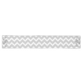 Modern Gray Cheveron Monogram Table Runner Lange Tafelloper (Horizontaal)
