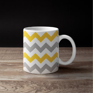 Modern Gray en Goldenrod Chevron Pattern Koffiemok