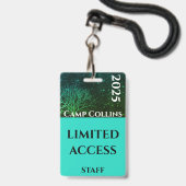 Modern Green and Blue Rustic Camp Staff Badge (Voorkant met koord)