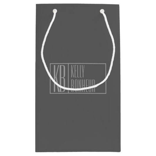 Modern, grijs op donkergrijs, Initialen en naams L Klein Cadeauzakje (Achterkant)