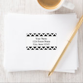 Modern groot zwart chevron ontwerp met aangepaste  etiket (Insitu)