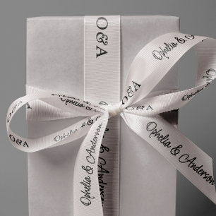 Modern handgeschreven script Initialen & namen bru Grosgrain Lint