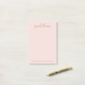 Modern handwritten name light blush pink post-it® notes (Op bureau)