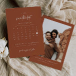 Modern Heart Enregistrer Le Carte photo Calendrier<br><div class="desc">Ce carte photo de faire-part de date minimaliste et moderne est la meilleure façon d'informer vos amis et votre famille de votre mariage à venir. Pour déplacer le coeur vers votre date mariage,  sélectionnez le bouton "modifier à l'aide de l'outil de conception".</div>