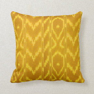Modern Ikat Tribal Chevron   donkergeel kanariekan Kussen