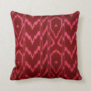 Modern Ikat Tribal Chevron   donkerrood roze Kussen