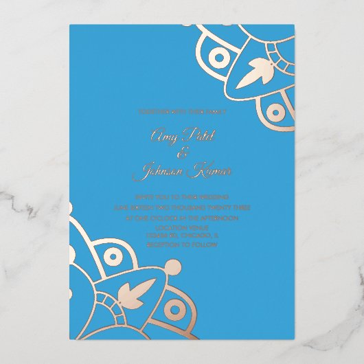Modern Indian Mandala Blue Wedding geperst Folie Uitnodiging (Voorkant)