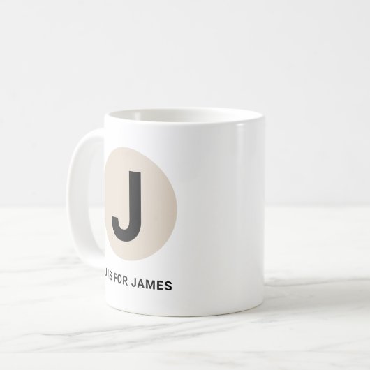 Modern Initial Mug – “J is for [Name]” Design Koffiemok (Voorkant links)