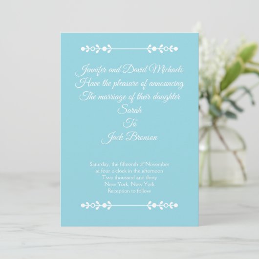 Modern Light Blue & White Wedding invitation (Debout devant)