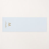 Modern Light Dusty Blue Gold Script Monogram Yogamat (Voorkant (horizontaal))