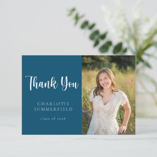 Modern marineblauw wit Afstuderen dank u kaart (Staand voorkant)