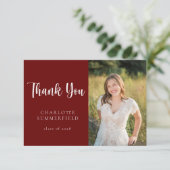 Modern Maroon Wit Afstuderen Dank u kaart (Staand voorkant)