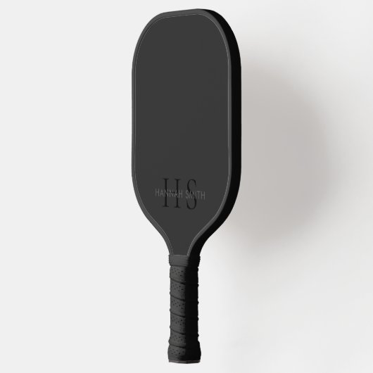 Modern mat zwart minimalistisch monogram pickleball paddle (Links)