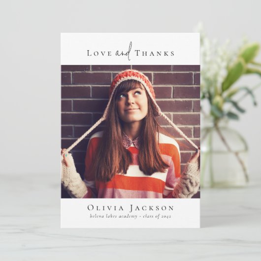 Modern Minimaal Script Photo Afstuderen Bedankkaart (Staand voorkant)