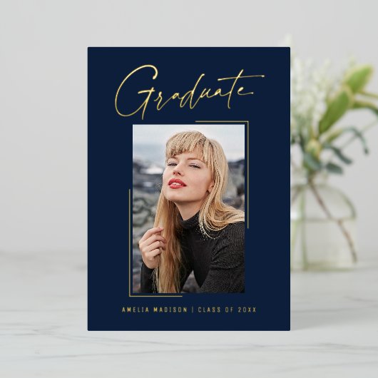 Modern minimaal uniek inktscript Afstuderen Kaart (Staand Voorkant)