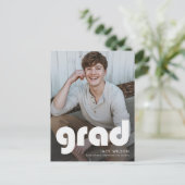 Modern Minimal Photo Graduation Party Invitation (Debout devant)